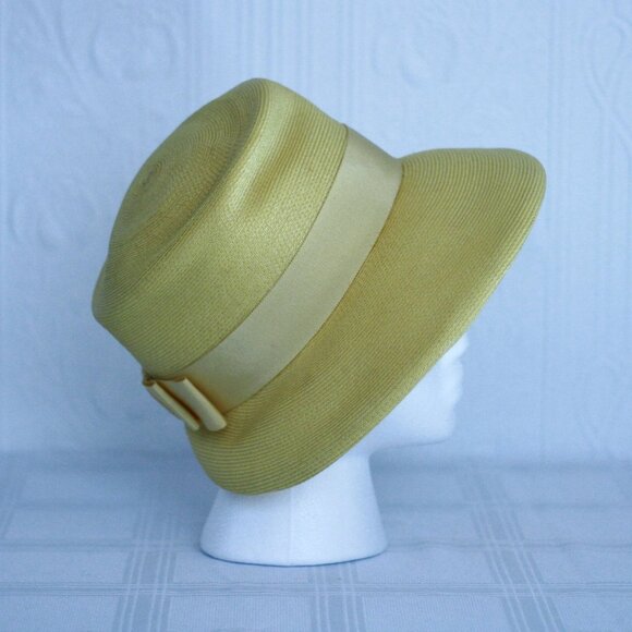 50's 60's lemon yellow straw hat made in Montreal - Picture 2 of 4